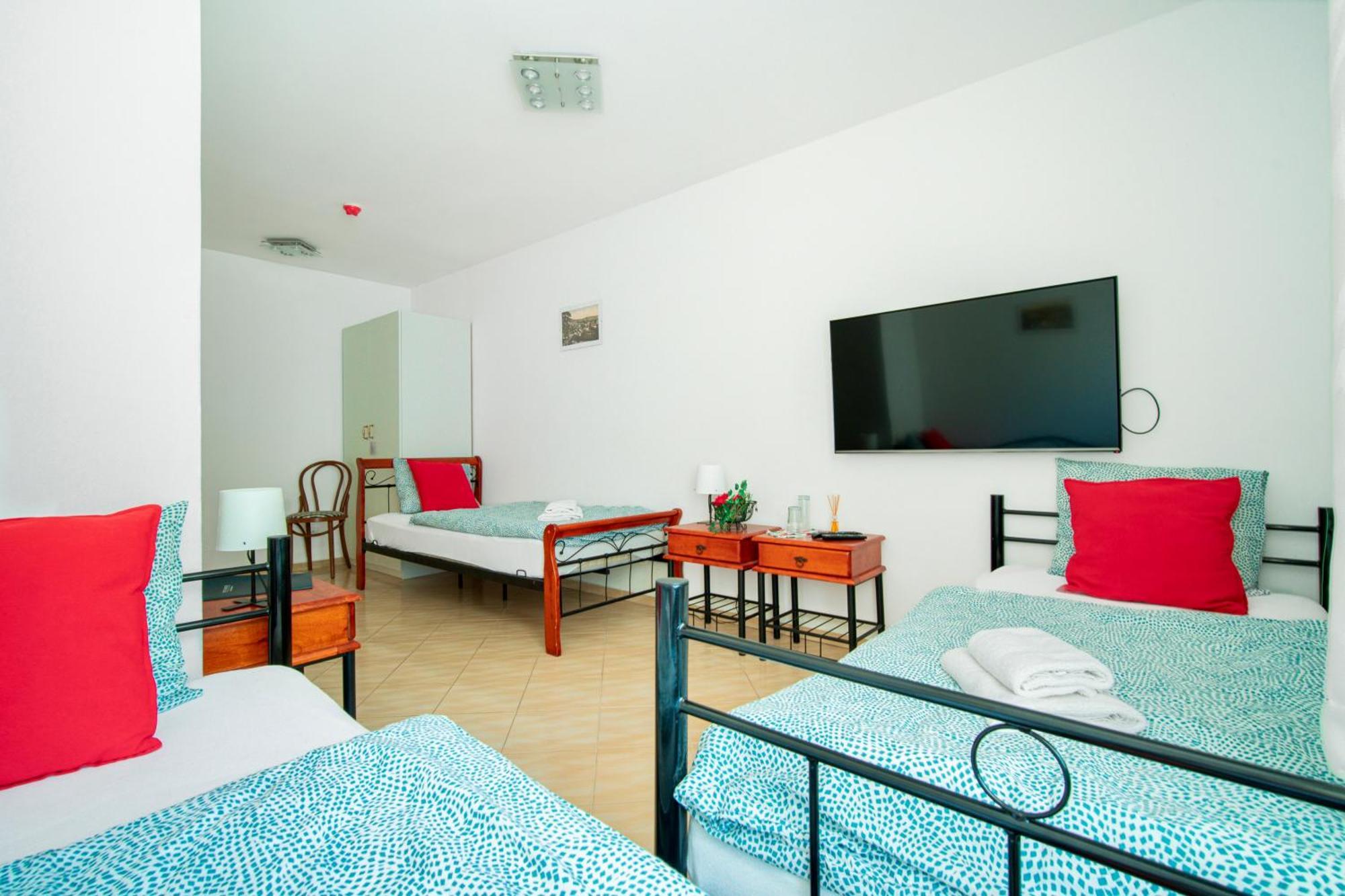 Hotel Ostende Chocerady Eksteriør bilde