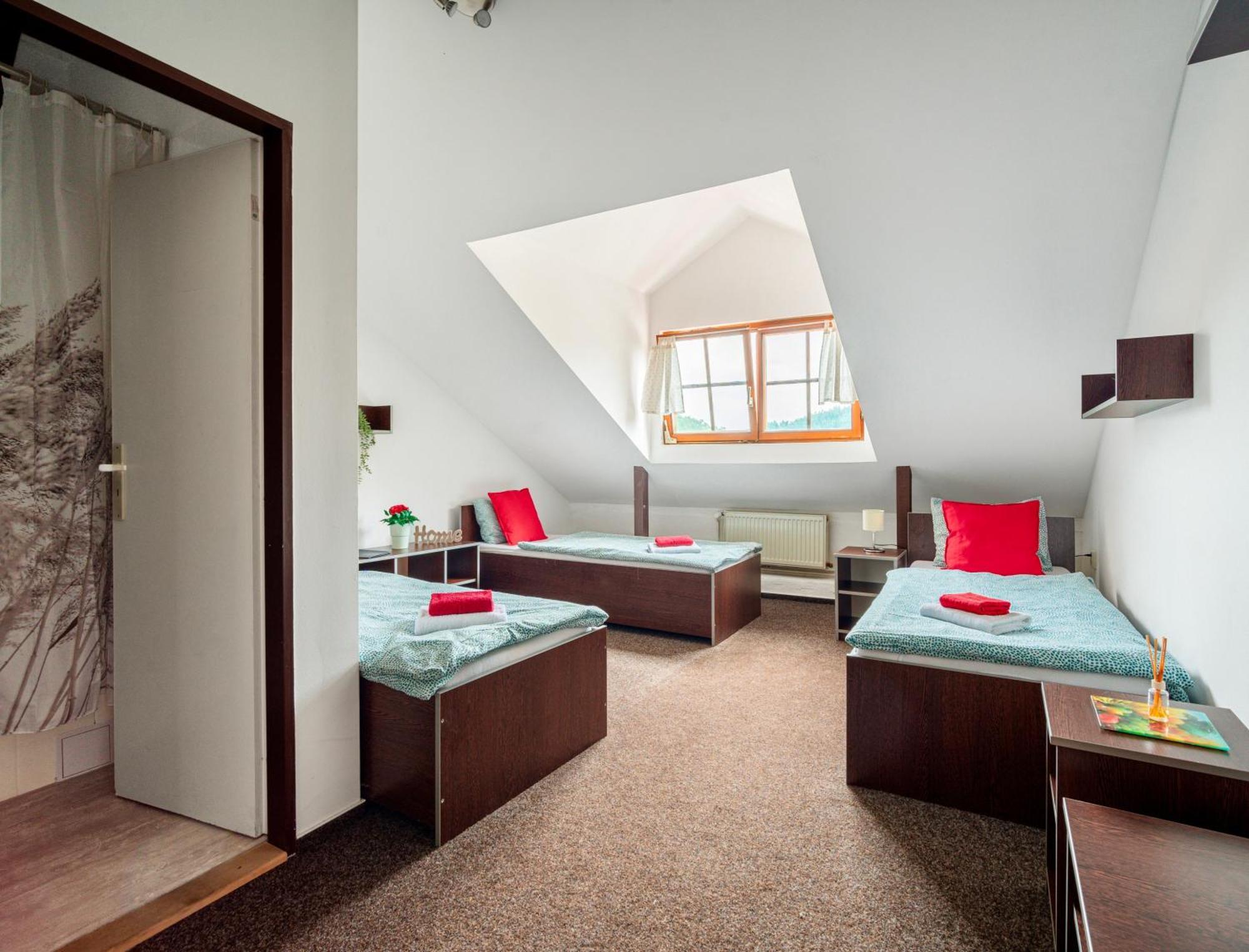 Hotel Ostende Chocerady Eksteriør bilde
