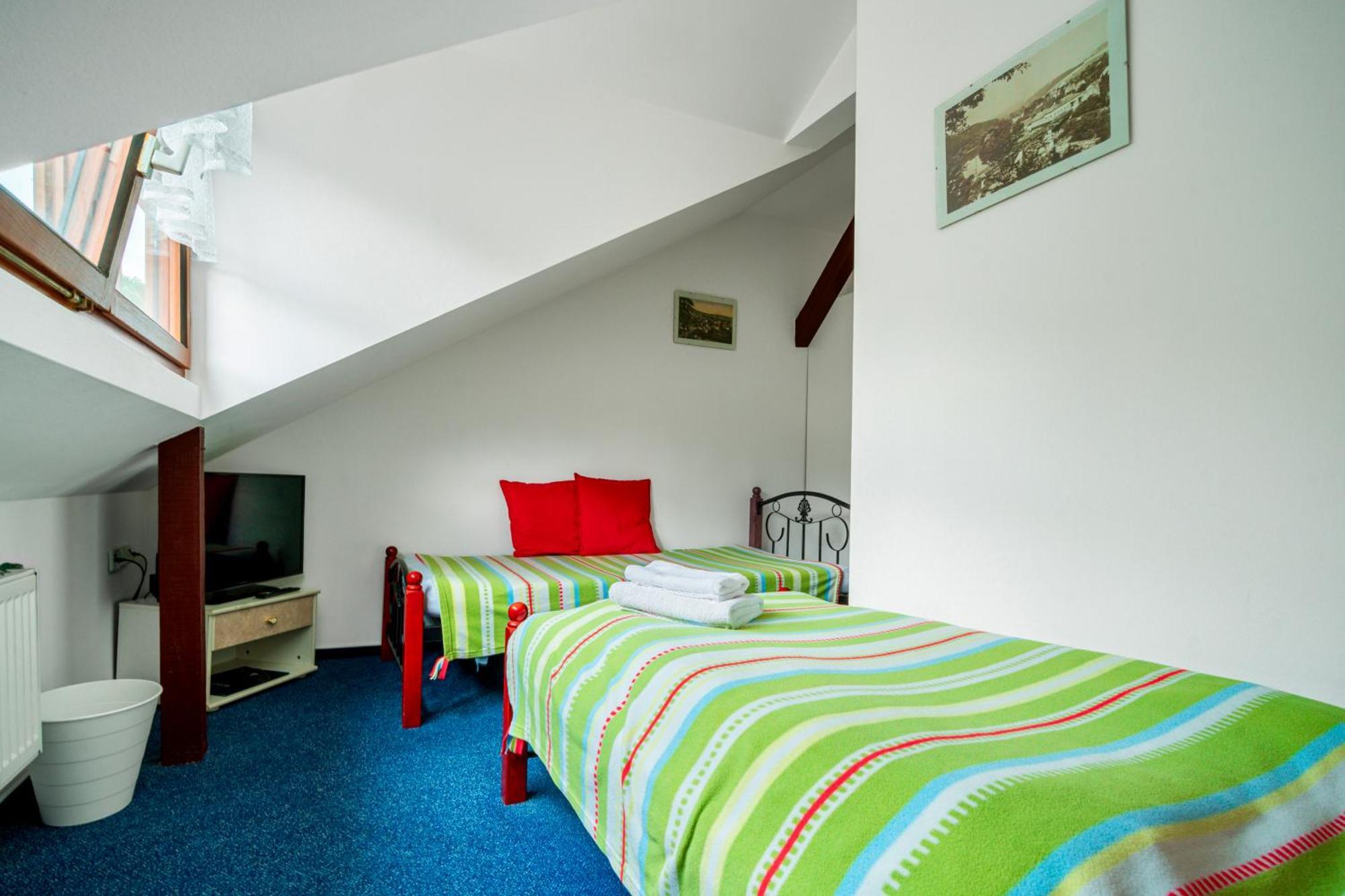 Hotel Ostende Chocerady Eksteriør bilde