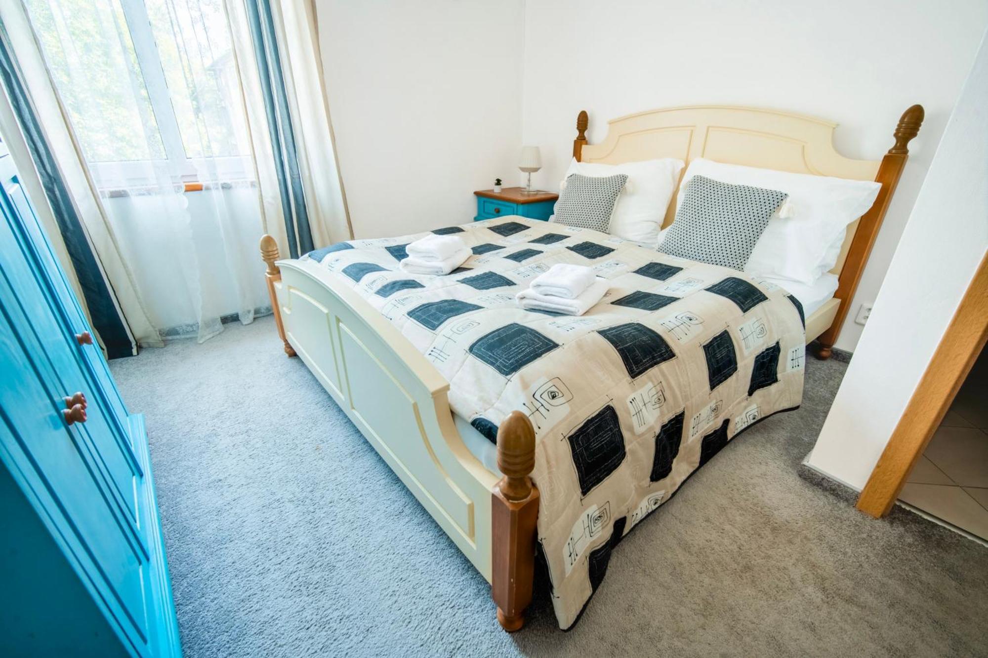 Hotel Ostende Chocerady Eksteriør bilde